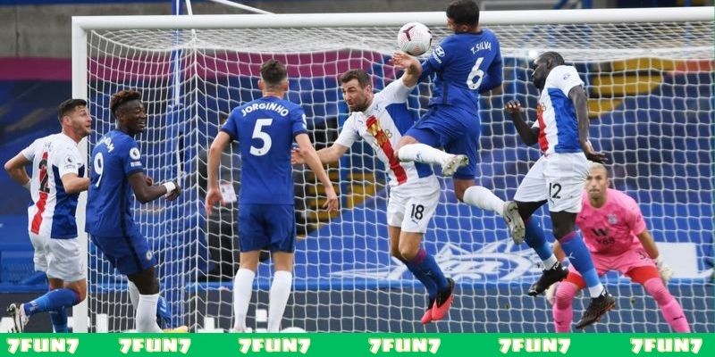 Đá trực tiếp trong bóng đá là gì?